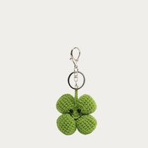Bijou de sac Trèfle vert à quatre feuilles au crochet, vue de face