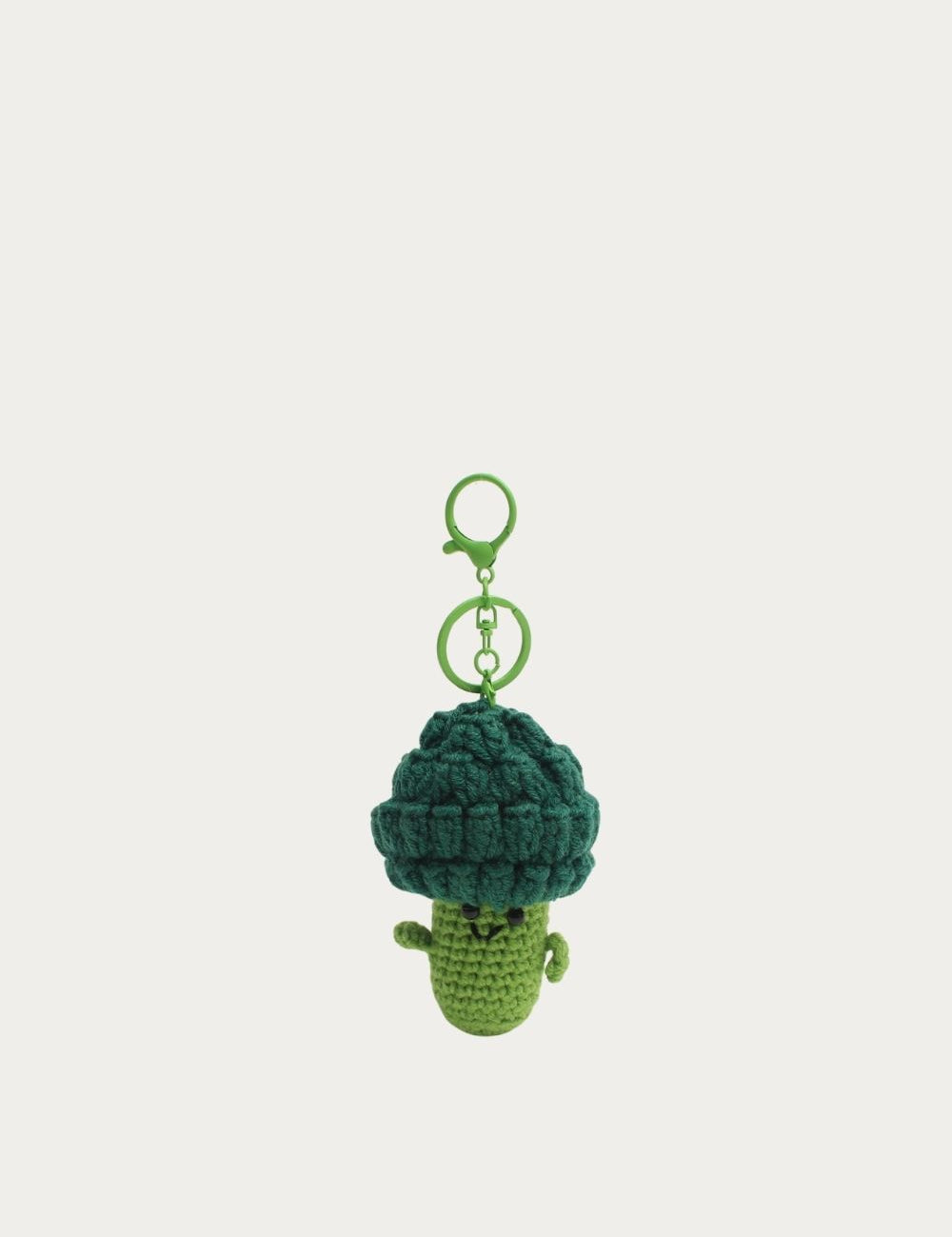 Bijou de sac Brocoli au crochet vert foncé et vert clair, vue de face