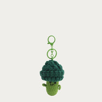 Bijou de sac Brocoli au crochet vert foncé et vert clair, vue de face