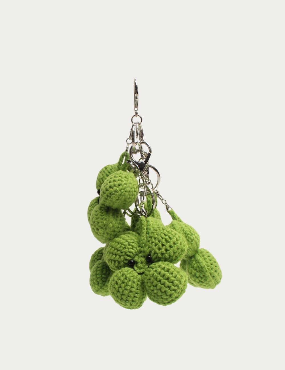 Bijoux de sac Trèfle au crochet, vue de plusieurs angles