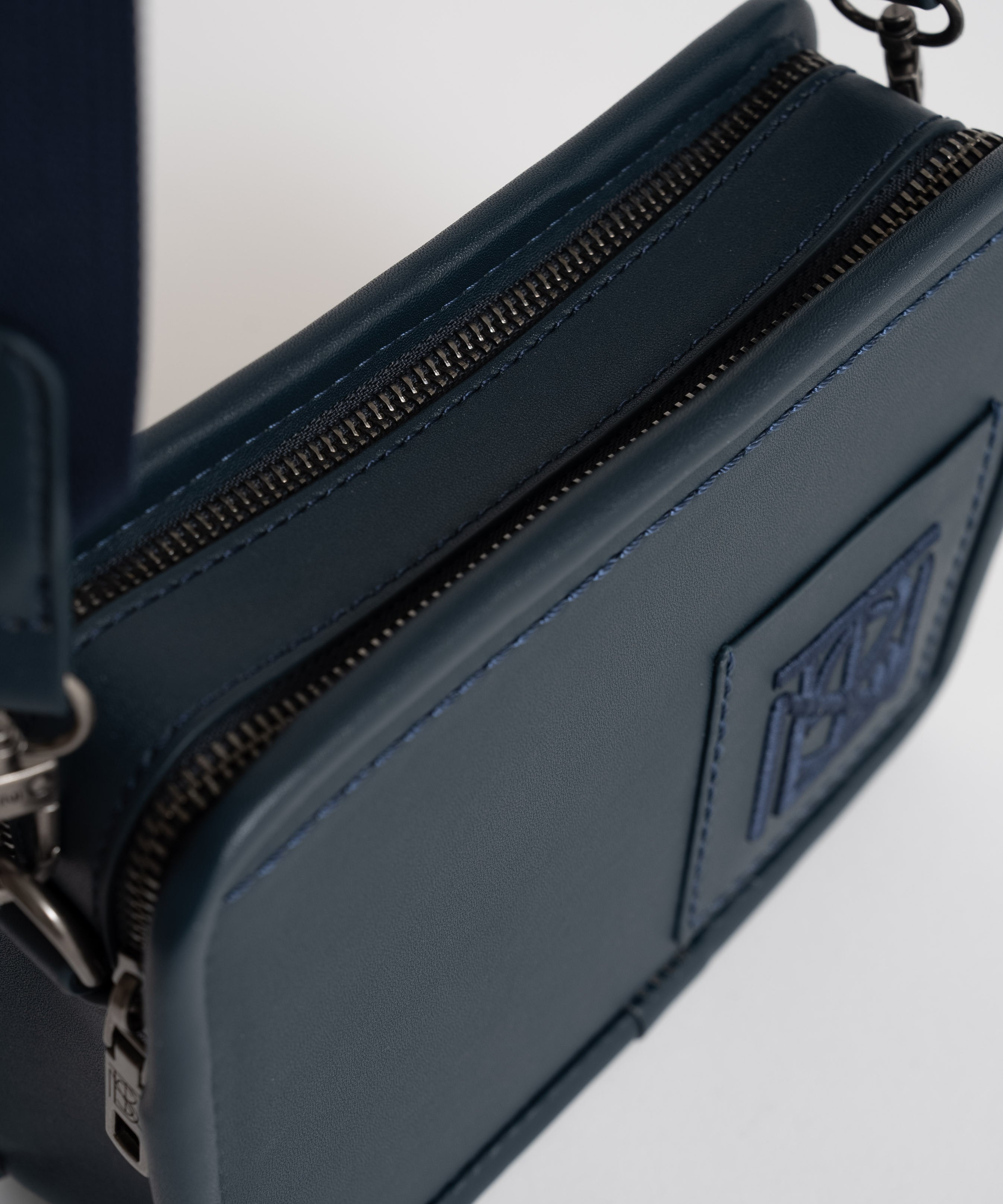 Compact bag - One-bow